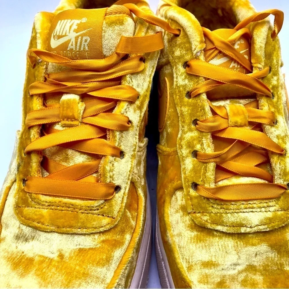 Nike Air Force 1 LV8 GS Mineral Gold yellow velour sneakers kids 6Y women’s 7.5